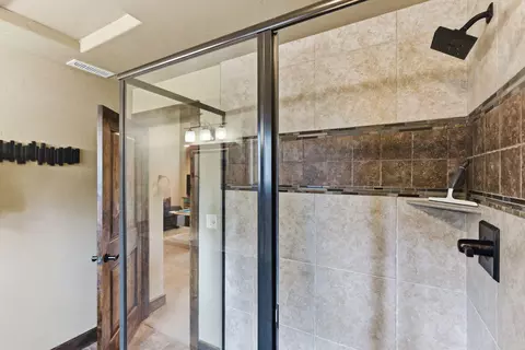 Bath - 56346 Fireglass Loop, Bend, OR 97707 photo 12 of 12
