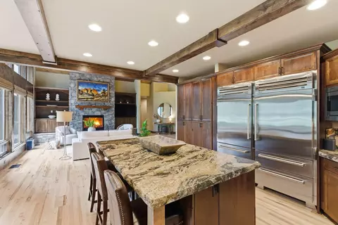 Kitchen - 56346 Fireglass Loop, Bend, OR 97707 photo 5 of 6