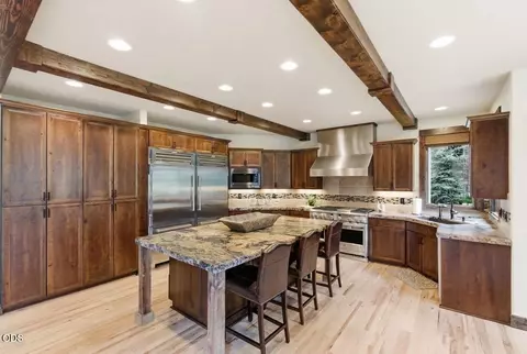 Kitchen - 56346 Fireglass Loop, Bend, OR 97707 photo 4 of 6