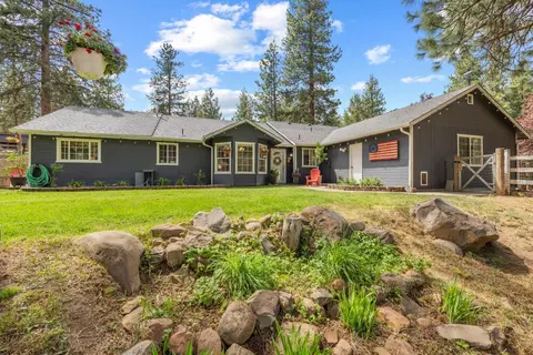 16320 Hillcrest Rd, Klamath Falls, OR 97603