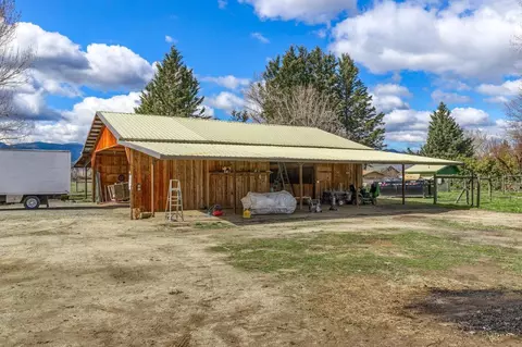 3522 Bellinger Ln, Medford, OR 97501
