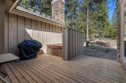 Exterior - 57124 Evergreen Loop #33, Sunriver, OR 97707 photo 4 of 6