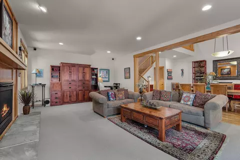 Living - 57124 Evergreen Loop #33, Sunriver, OR 97707 photo 4 of 5