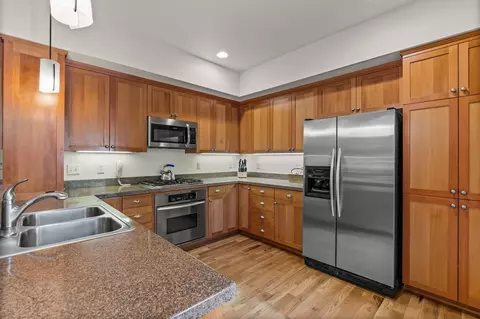 Kitchen - 57124 Evergreen Loop #33, Sunriver, OR 97707 photo 4 of 4