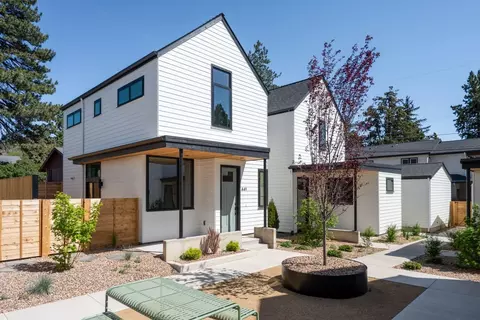 641 NE Marshall Ave, Bend, OR 97701