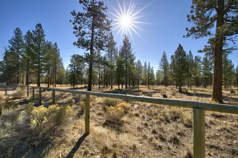 Exterior - 16443 Dea Dr, Bend, OR 97703 photo 10 of 26