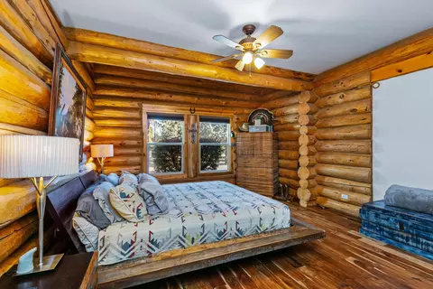 Bedroom - 16443 Dea Dr, Bend, OR 97703 photo 2 of 5