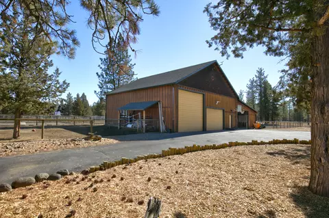 Exterior - 16443 Dea Dr, Bend, OR 97703 photo 7 of 26