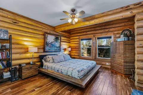 Bedroom - 16443 Dea Dr, Bend, OR 97703 photo 1 of 5