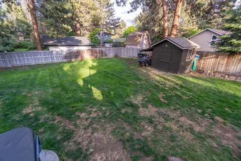 Exterior - 21025 Denning Dr, Bend, OR 97702 photo 7 of 9