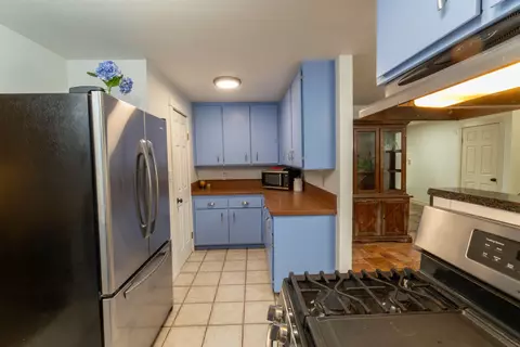 Kitchen - 21025 Denning Dr, Bend, OR 97702 photo 1 of 2