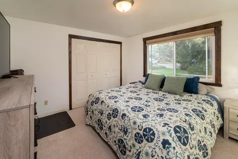 Bedroom - 21025 Denning Dr, Bend, OR 97702 photo 2 of 3