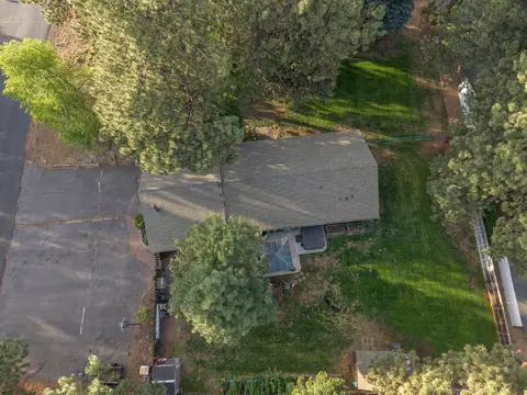 View/Area - 21025 Denning Dr, Bend, OR 97702 photo 3 of 3