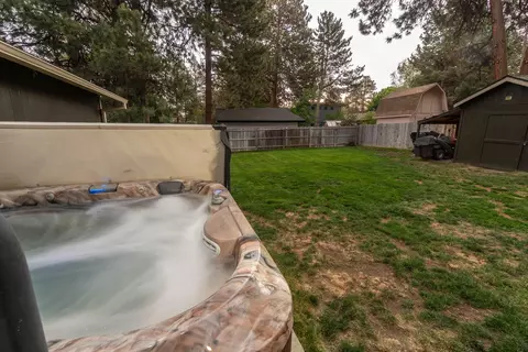 Exterior - 21025 Denning Dr, Bend, OR 97702 photo 6 of 9