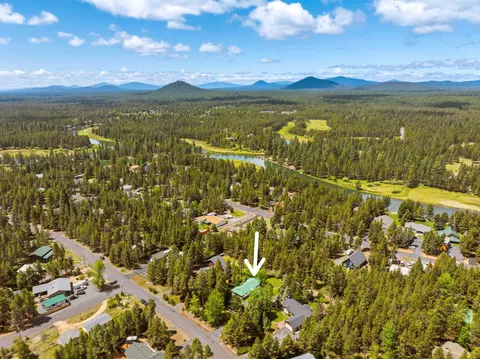 View/Area - 55885 Osprey Rd, Bend, OR 97707 photo 3 of 6