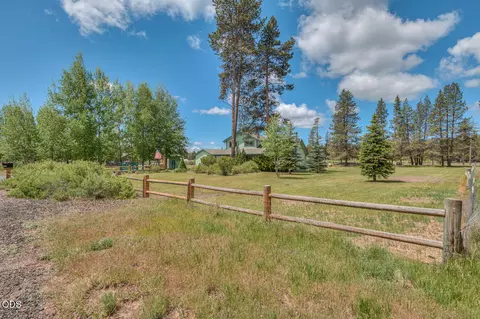 53939 Pine Grove Rd, La Pine, OR 97739 photo 3