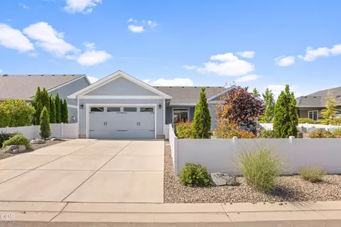 Exterior - 409 Sand Pointe Dr, Central Point, OR 97502 photo 7 of 7