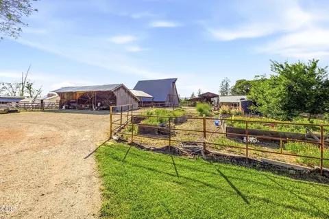 Exterior - 1299 Or-234, Eagle Point, OR 97524 photo 17 of 25