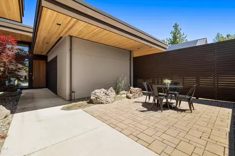 Exterior - 19015 Park Commons Dr, Bend, OR 97703 photo 11 of 15