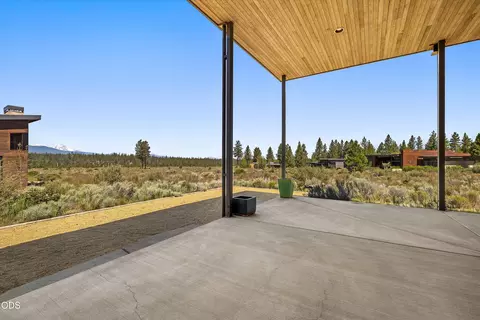 Exterior - 19015 Park Commons Dr, Bend, OR 97703 photo 5 of 15