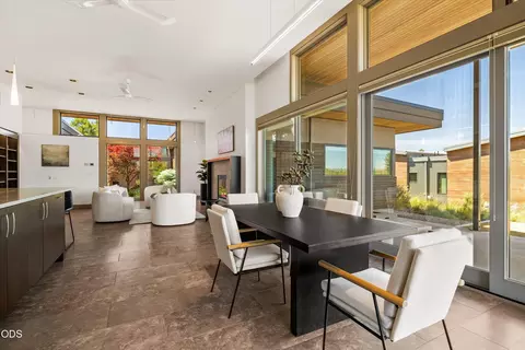 Dining - 19015 Park Commons Dr, Bend, OR 97703 photo 2 of 3