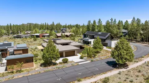 View/Area - 19015 Park Commons Dr, Bend, OR 97703 photo 1 of 8