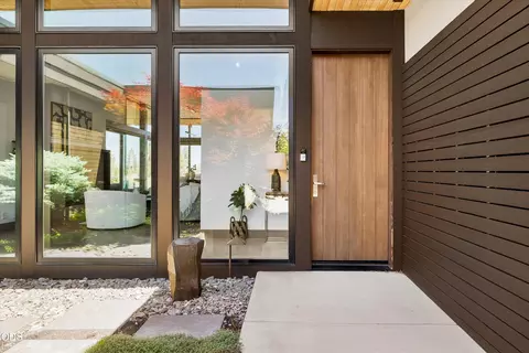 Entry Way - 19015 Park Commons Dr, Bend, OR 97703 photo 1 of 4