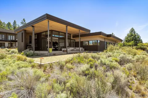 19015 Park Commons Dr, Bend, OR 97703