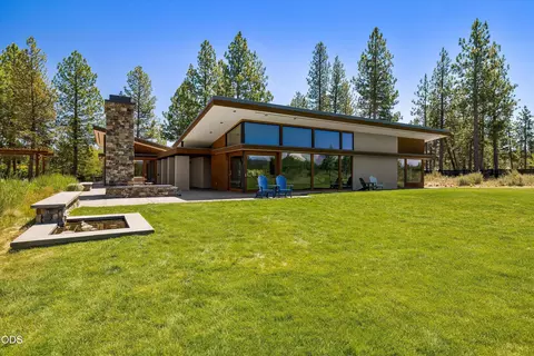 Exterior - 19015 Park Commons Dr, Bend, OR 97703 photo 15 of 15