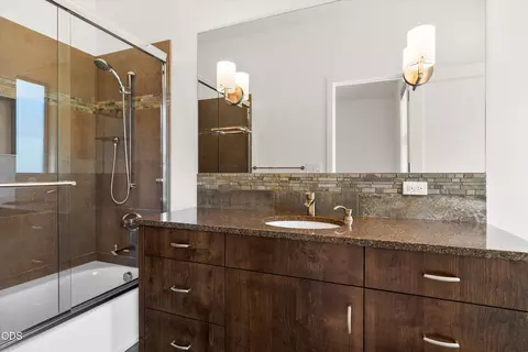 Bath - 19015 Park Commons Dr, Bend, OR 97703 photo 1 of 5