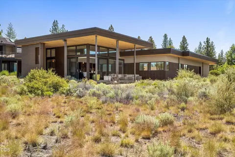 Exterior - 19015 Park Commons Dr, Bend, OR 97703 photo 9 of 15