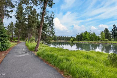 View/Area - 16839 Pony Express Way, Bend, OR 97707 photo 2 of 2
