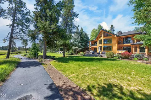 Exterior - 16839 Pony Express Way, Bend, OR 97707 photo 4 of 5