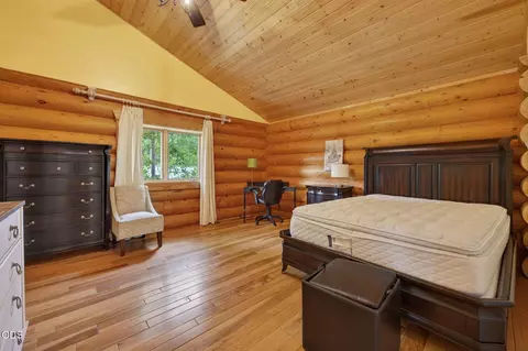 Bedroom - 16839 Pony Express Way, Bend, OR 97707 photo 3 of 4