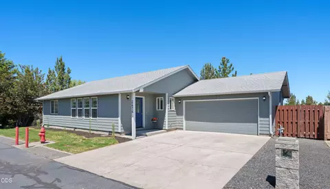 2474 NE Rosemary Dr, Bend, OR 97701