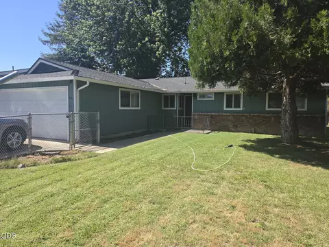421 Morningside St, Medford, OR 97501