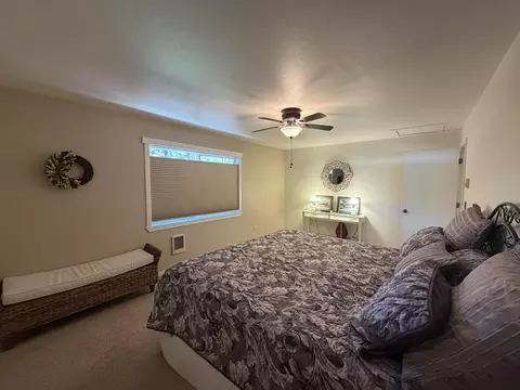 Bedroom - 15740 Cornell Rd, La Pine, OR 97739 photo 2 of 4