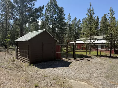 Exterior - 15740 Cornell Rd, La Pine, OR 97739 photo 12 of 19