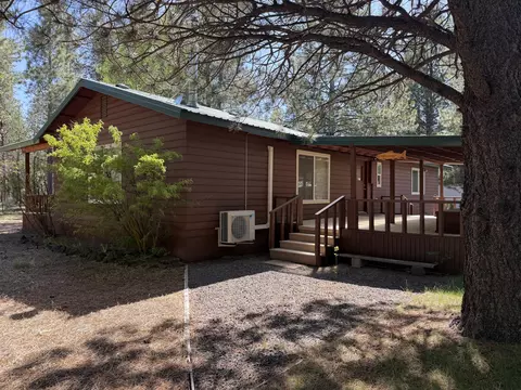 Exterior - 15740 Cornell Rd, La Pine, OR 97739 photo 4 of 19