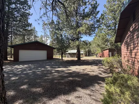 Exterior - 15740 Cornell Rd, La Pine, OR 97739 photo 7 of 19