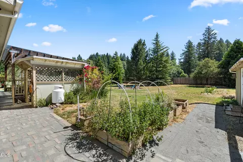 Exterior - 523 E Forks Cir, Cave Junction, OR 97523 photo 6 of 17