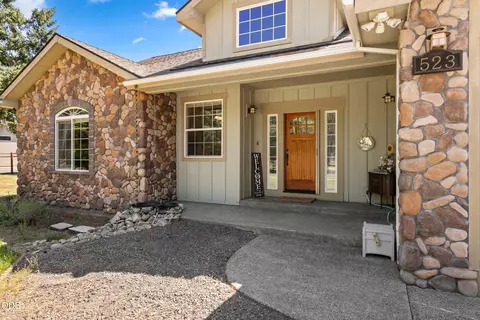 Other - 523 E Forks Cir, Cave Junction, OR 97523 photo 2 of 9