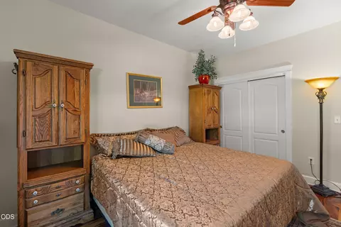 Bedroom - 523 E Forks Cir, Cave Junction, OR 97523 photo 2 of 4