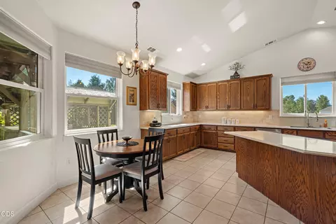 Kitchen - 523 E Forks Cir, Cave Junction, OR 97523 photo 3 of 5