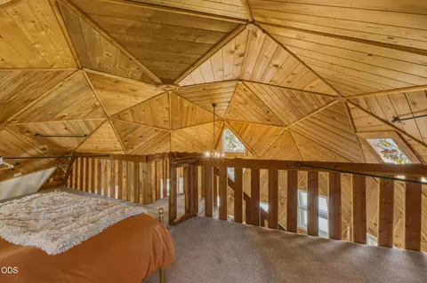 Bedroom - 15453 Liberty Rd, La Pine, OR 97739 photo 4 of 4