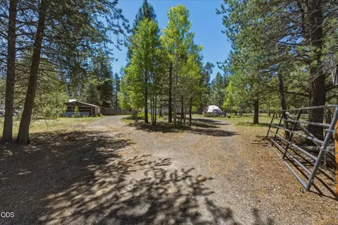 Exterior - 15453 Liberty Rd, La Pine, OR 97739 photo 13 of 16