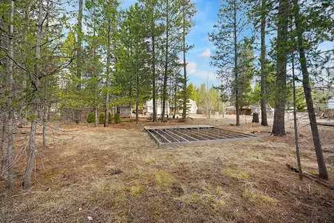 Exterior - 15453 Liberty Rd, La Pine, OR 97739 photo 12 of 16