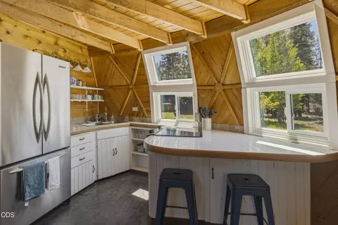 Kitchen - 15453 Liberty Rd, La Pine, OR 97739 photo 1 of 2
