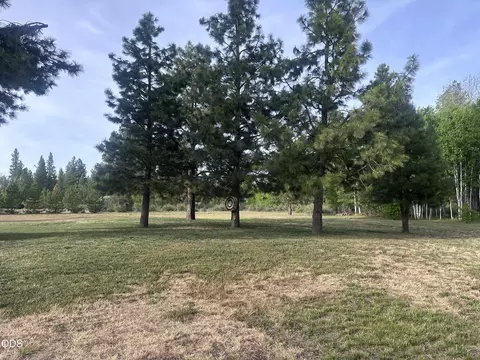 Exterior - 34541 Castle Dr, Chiloquin, OR 97624 photo 9 of 10