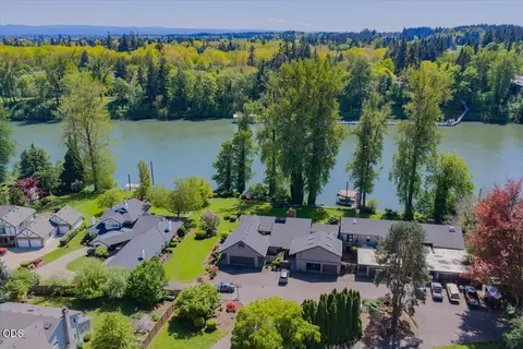 31320 SW Parkway Ave, Wilsonville, OR 97070